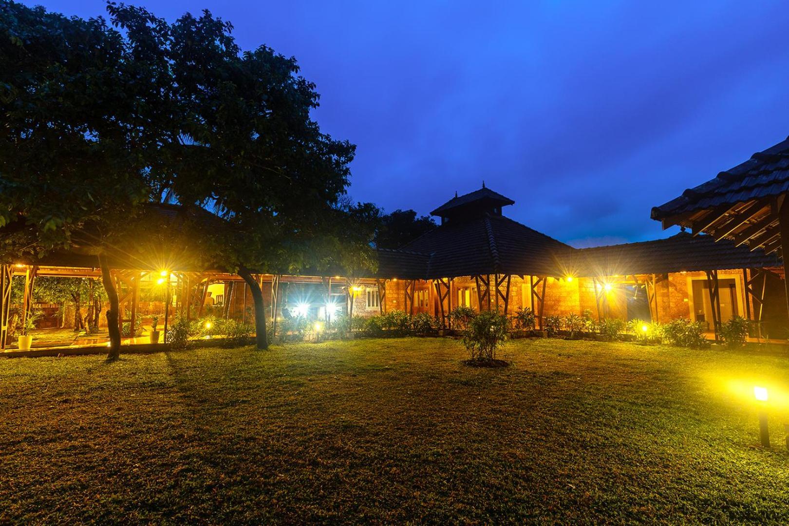 Sandalmist Resort And Spa Kāsaragod エクステリア 写真